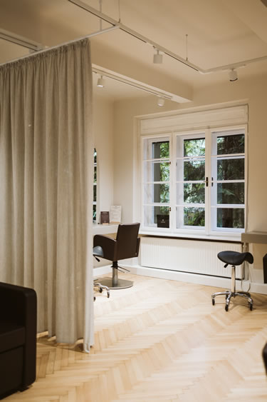 Bild der Atmosphäre im großen Salon